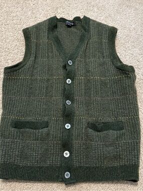 Ex-club Women’s Green Button-Up Sweater Vest